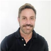 Profesor de programas Adobe Illustrator, Adobe Photoshop, Adobe InDesign